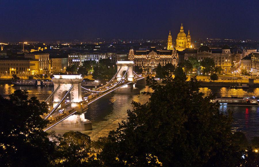 hungary-budapest-night-views-073015-db