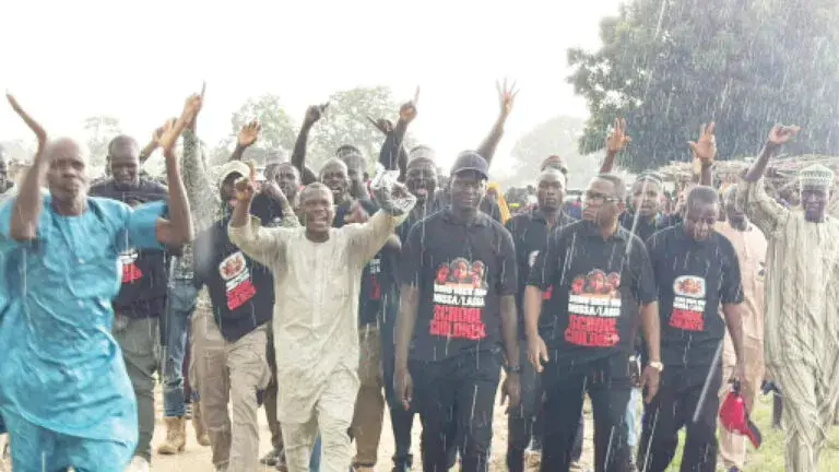 Public-workers-give-FG-ultimatum-768x432